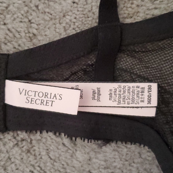 VS Bra - Picture 2 of 4